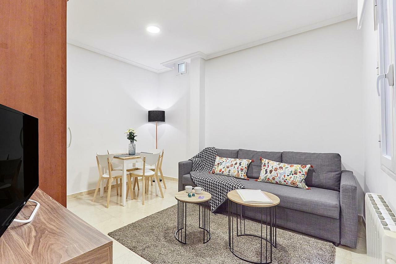 Leeways Apartment Xxx In Gran Via Madrid Ngoại thất bức ảnh
